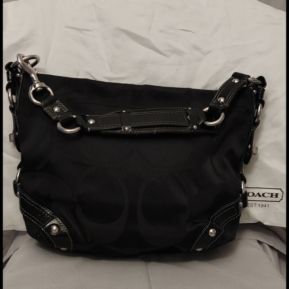 Coach Hobo - Picture 1 of 4